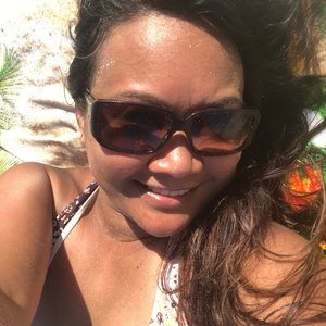 Meet your Posher, Sarom